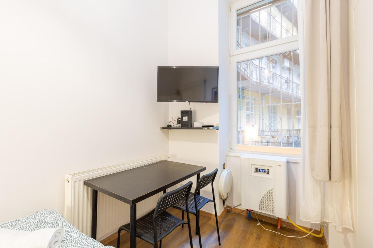 Nepszinhaz 16 Tiny Studios Budapest Esterno foto